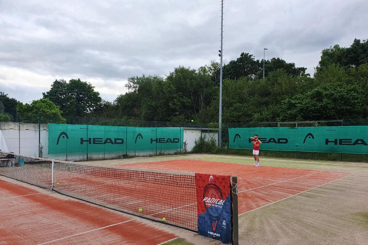 Sport Hotel Кенцінґен Екстер'єр фото